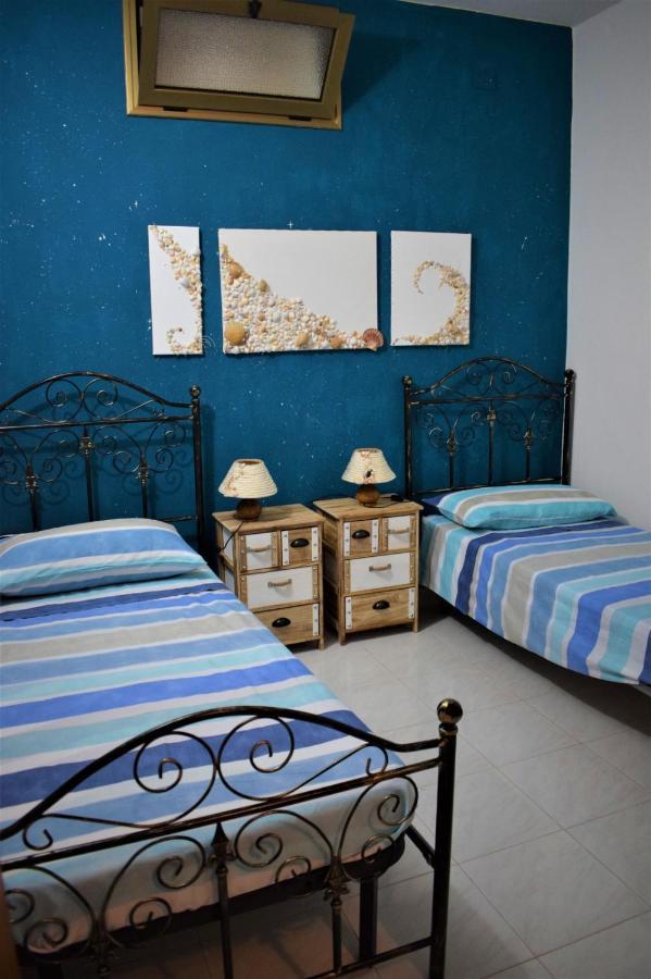 Un Po Di Relax A Pochi Passi Dal Mare! Lägenhet Àrbatax Exteriör bild