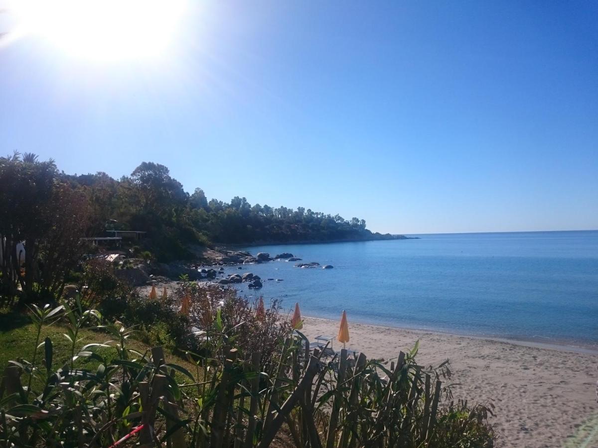 Un Po Di Relax A Pochi Passi Dal Mare! Lägenhet Àrbatax Exteriör bild
