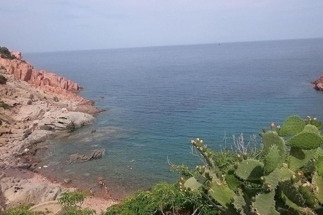 Un Po Di Relax A Pochi Passi Dal Mare! Lägenhet Àrbatax Exteriör bild