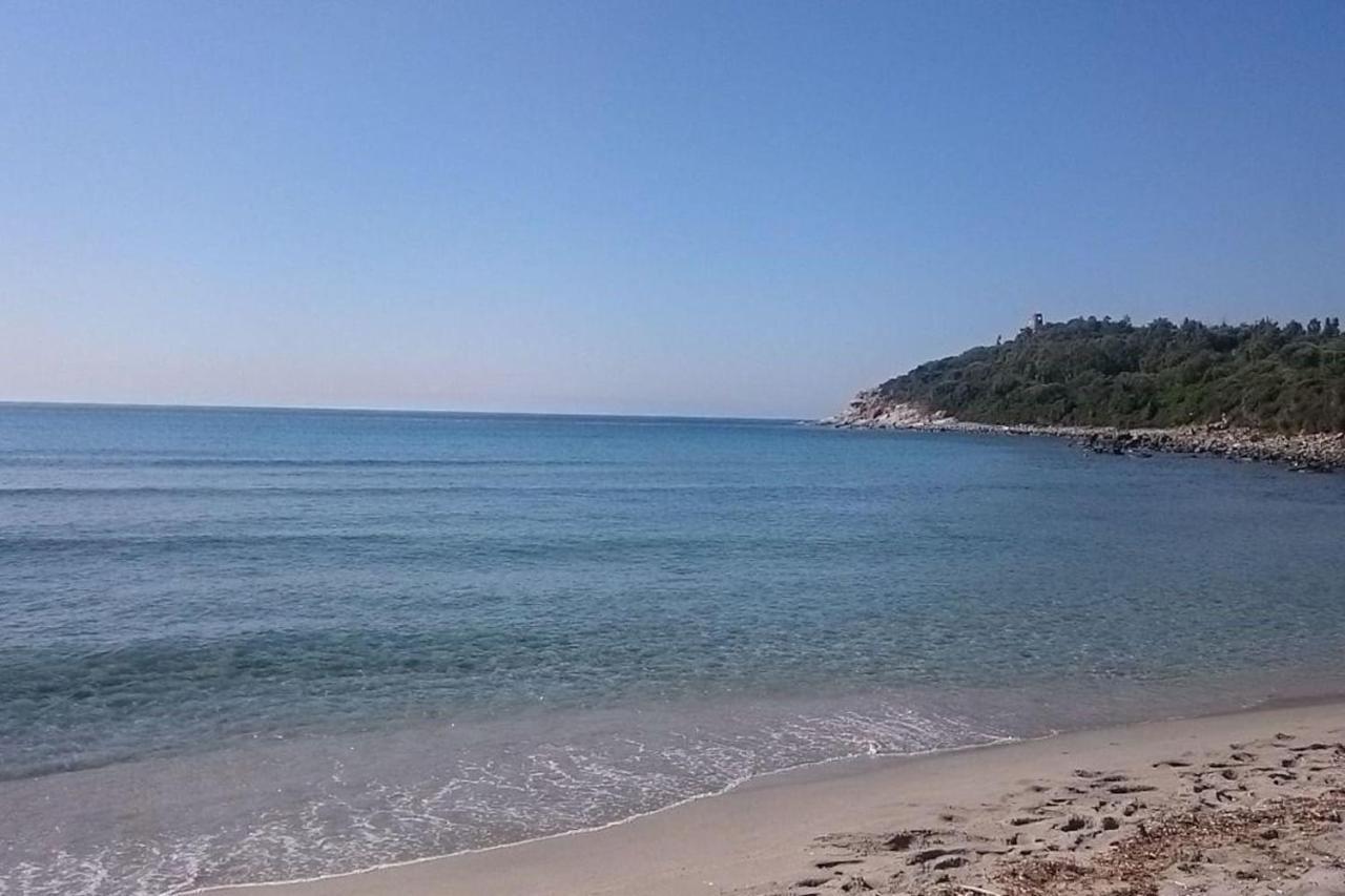 Un Po Di Relax A Pochi Passi Dal Mare! Lägenhet Àrbatax Exteriör bild