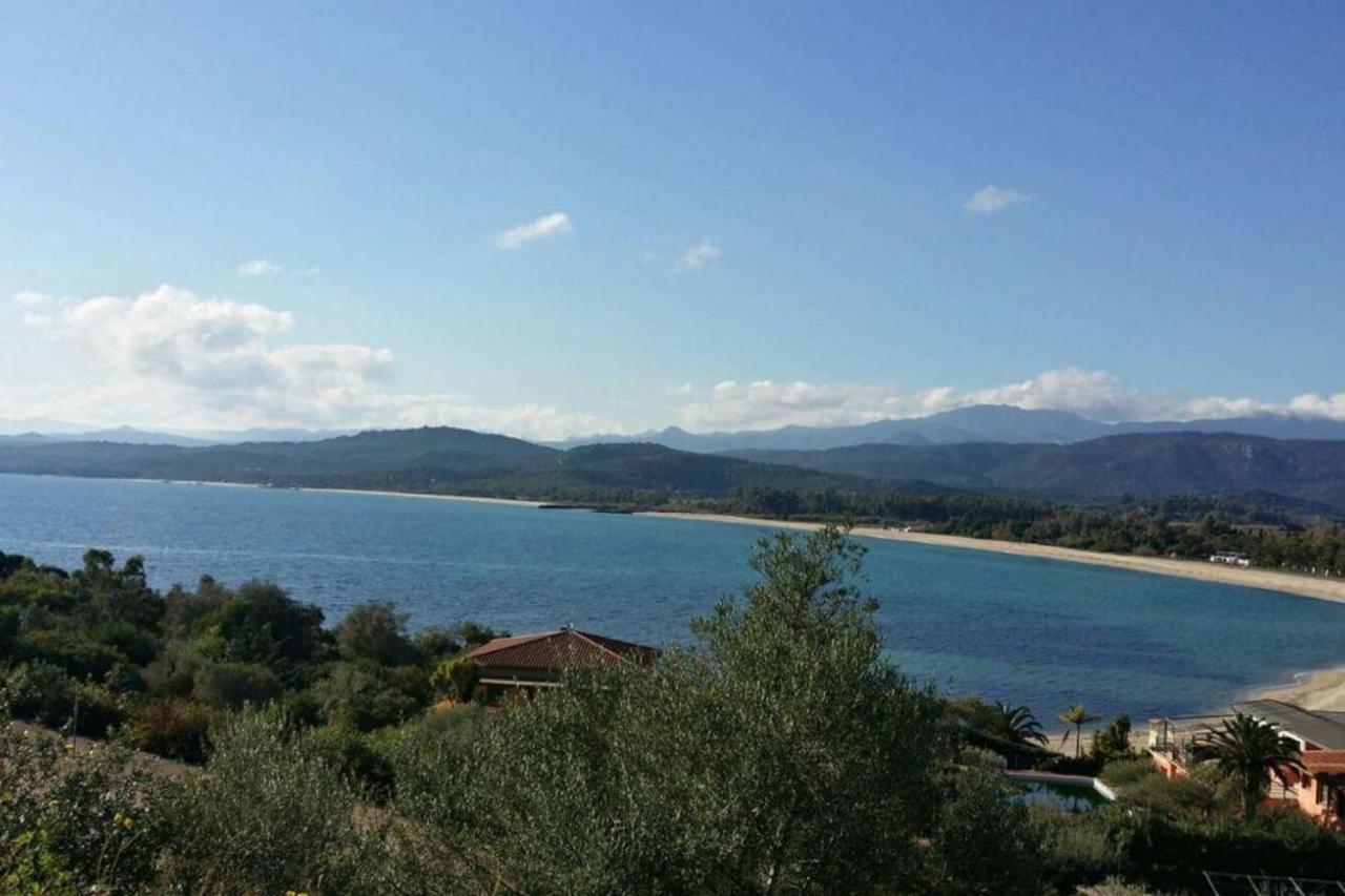 Un Po Di Relax A Pochi Passi Dal Mare! Lägenhet Àrbatax Exteriör bild